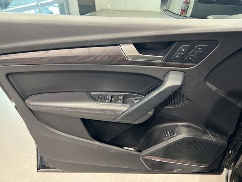 Used 2020 Audi Q5 Prestige w/ Prestige Package image 12