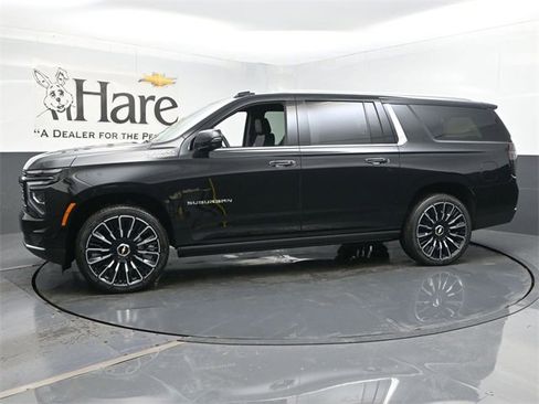 New 2026 Chevrolet Suburban High Country w/ LPO, Illumination Package image 11