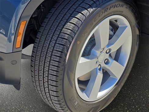 New 2025 Land Rover Defender 110 S image 33