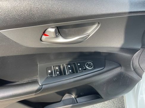 Used 2021 Kia Forte LXS FWD image 20