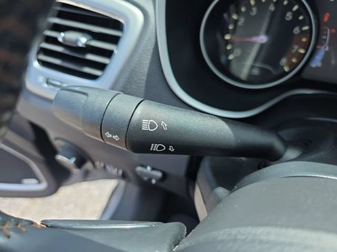 Used 2021 Jeep Compass Latitude w/ Sun and Sound Group FWD image 20