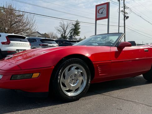 Used 1996 Chevrolet Corvette Convertible RWD image 8