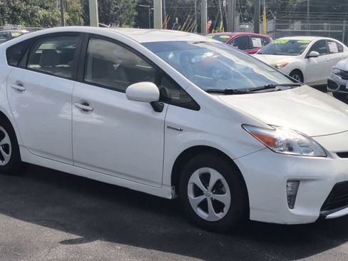 Used 2012 Toyota Prius Three FWD image 2