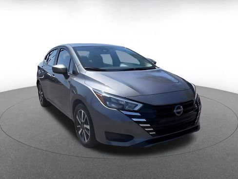 Used 2025 Nissan Versa SV FWD image 3