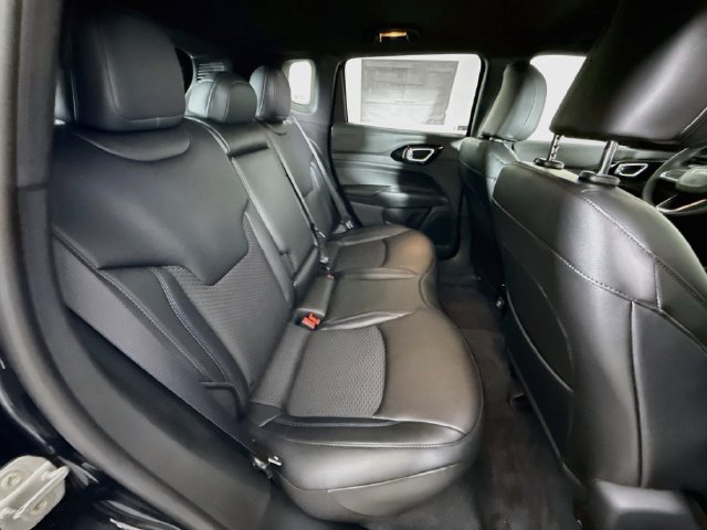 New 2026 Jeep Compass Latitude AWD/4WD image 24