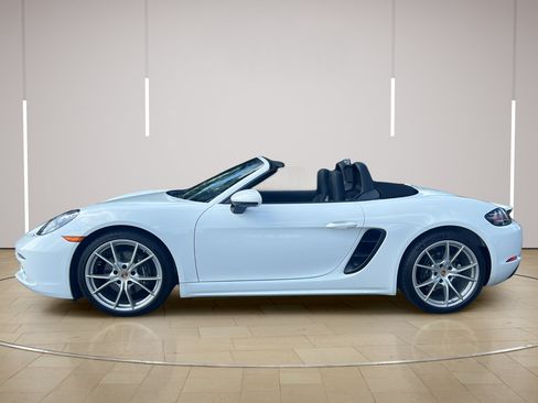 Certified 2025 Porsche 718 Boxster w/ Premium Package RWD image 2