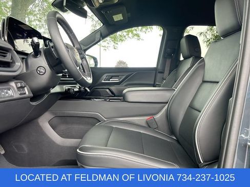 Certified 2025 Chevrolet Silverado EV LT AWD/4WD image 17