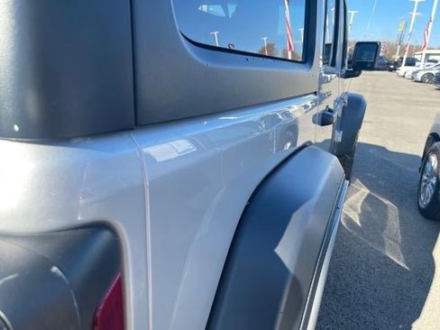Used 2023 Jeep Wrangler Unlimited image 20