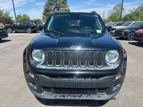 Used 2018 Jeep Renegade Latitude w/ Popular Equipment Group AWD/4WD image 8