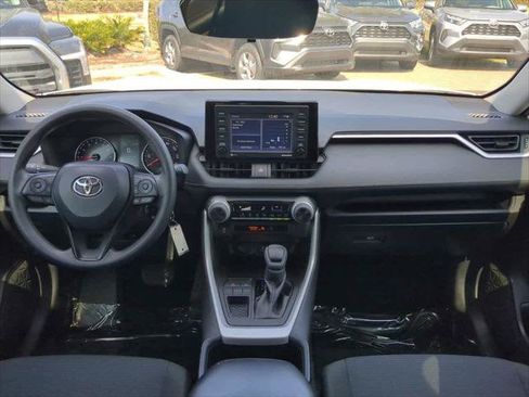 Certified 2022 Toyota RAV4 LE FWD image 14