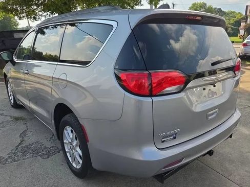 Used 2021 Chrysler Voyager Lxi FWD image 8
