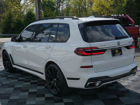 Used 2024 BMW X7 xDrive40i w/ M Sport Package AWD/4WD image 9