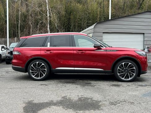New 2026 Lincoln Aviator Reserve image 3