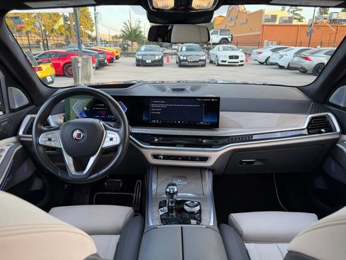 Used 2024 BMW ALPINA XB7 AWD/4WD image 39