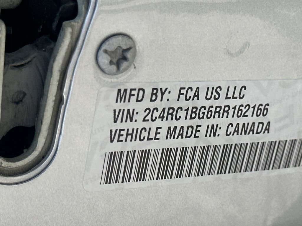 Used 2024 Chrysler Pacifica Touring-L FWD image 30