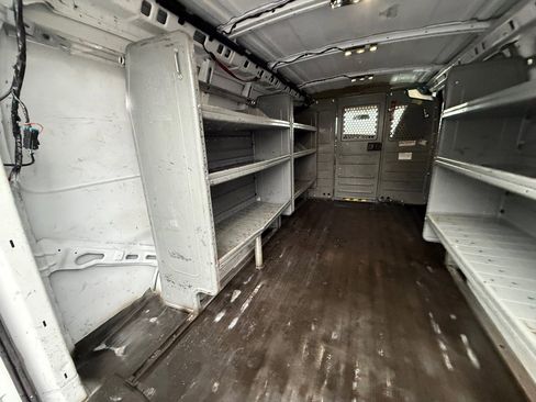 Used 2019 Chevrolet Express 2500 w/ Driver Convenience Package image 17