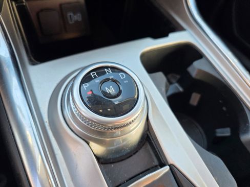 Used 2021 Ford Explorer XLT w/ Equipment Group 202A image 10