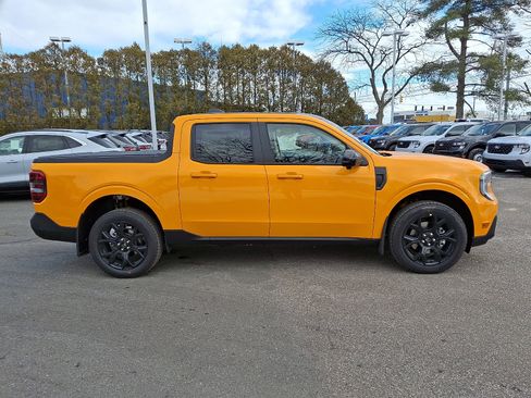 New 2026 Ford Maverick Lariat w/ Black Appearance Package AWD/4WD image 8