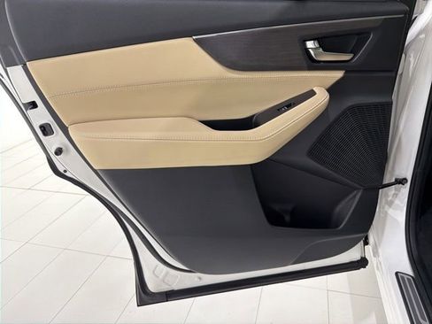 Certified 2023 Acura MDX SH-AWD w/ Advance Package image 15