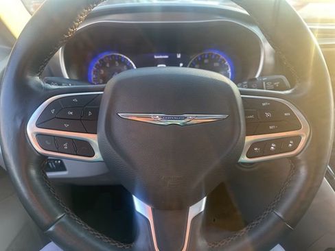 Used 2020 Chrysler Pacifica Touring-L Plus w/ Advanced Safetytec Group image 13