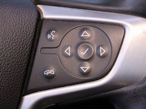 Used 2018 GMC Acadia SLT image 25