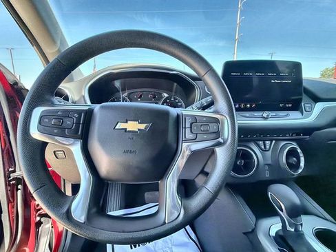Certified 2025 Chevrolet Blazer LT AWD/4WD image 11