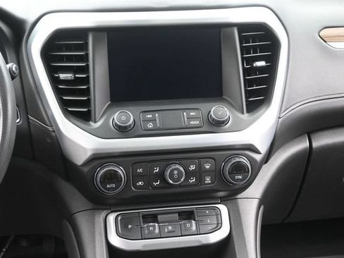 Used 2023 GMC Acadia SLE w/ Driver Convenience Package FWD image 30