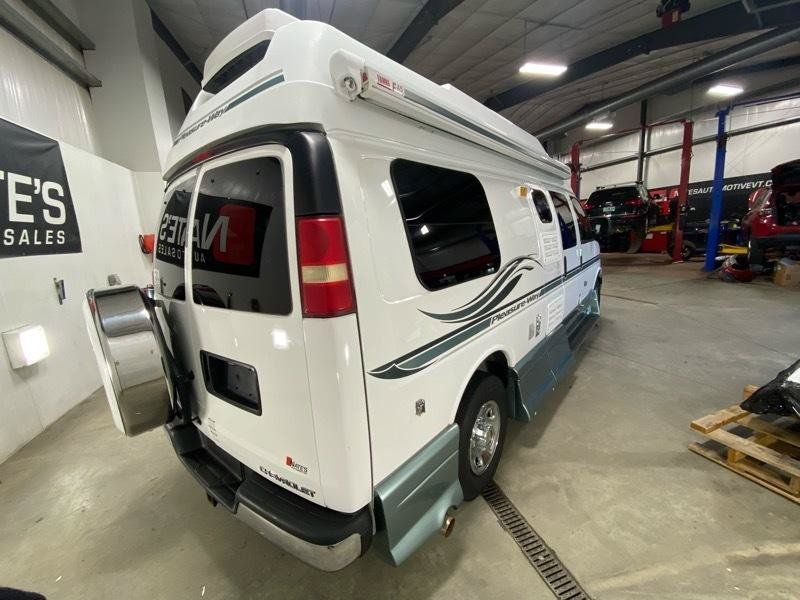 Used 2003 Chevrolet Express 3500 Extended RWD image 4