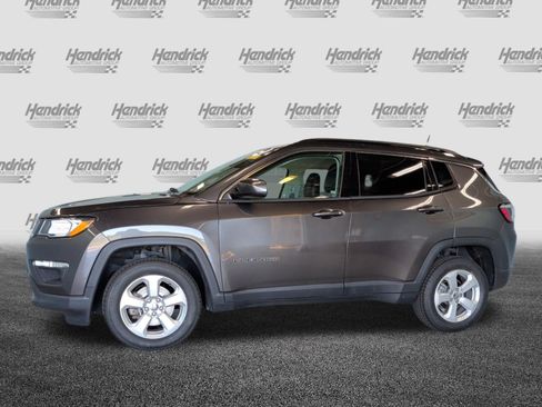 Used 2019 Jeep Compass Latitude w/ Cold Weather Group AWD/4WD image 8