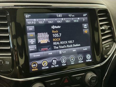 Used 2021 Jeep Grand Cherokee Limited w/ Quick Order Package 28K 80th AWD/4WD image 17
