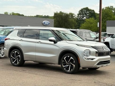Used 2022 Mitsubishi Outlander SEL AWD/4WD image 29
