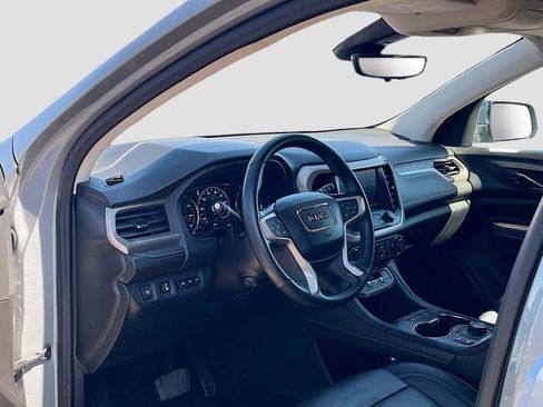 Used 2023 GMC Acadia Denali w/ Denali Ultimate Package FWD image 9