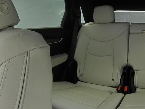 New 2025 Cadillac XT5 Sportv w/ LPO, Floor Liner Package image 16