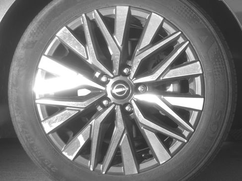 Used 2025 Nissan Altima 2.5 SV FWD image 13