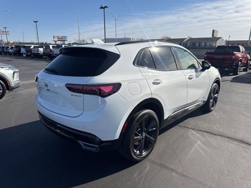 Used 2025 Buick Envision Sport Touring image 3