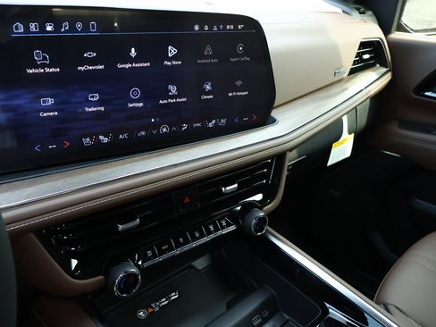 New 2026 Chevrolet Suburban High Country AWD/4WD image 21