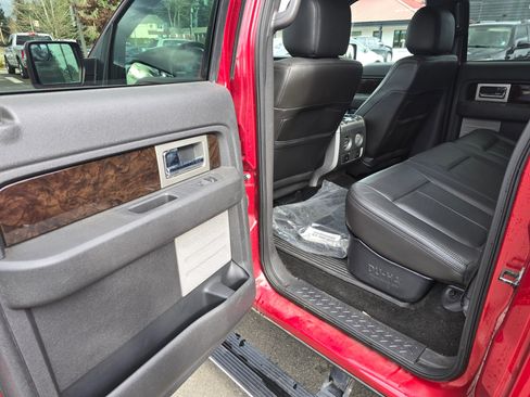 Used 2014 Ford F150 Platinum image 31