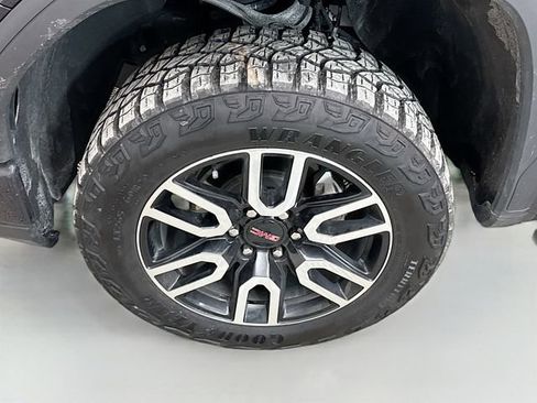 Used 2024 GMC Sierra 1500 AT4 w/ Technology Package image 35