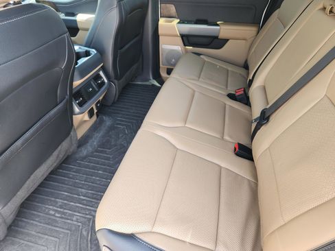 Used 2023 Ford F550 4x4 Crew Cab Super Duty image 30