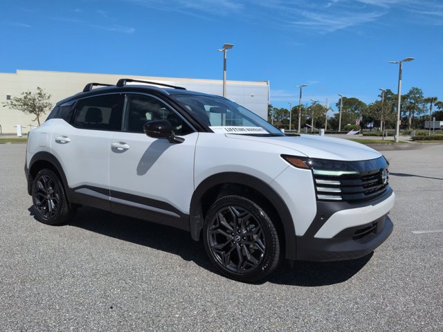 Certified 2026 Nissan Kicks SR FWD image 2