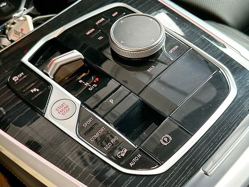 Certified 2024 BMW X5 xDrive40i w/ M Sport Package image 17