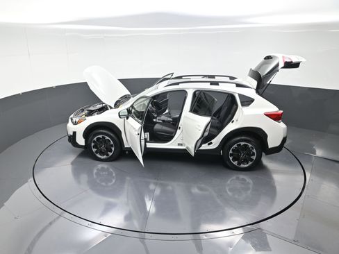 Used 2023 Subaru Crosstrek 2.0i Premium image 15