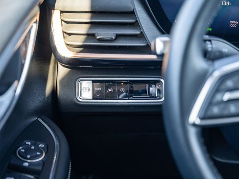 Used 2025 Buick Envision Sport Touring image 24