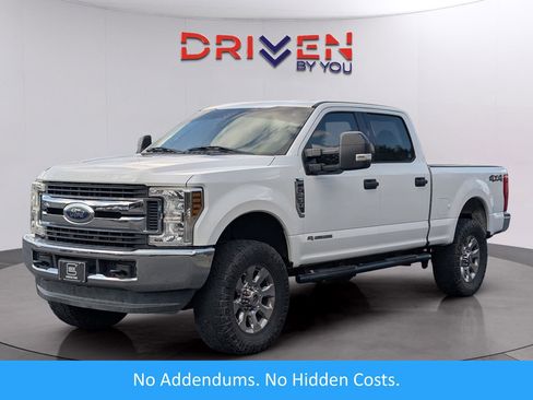Used 2018 Ford F250 XLT AWD/4WD image 1