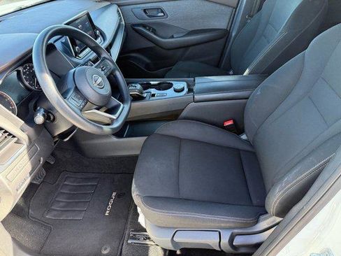 Used 2023 Nissan Rogue S image 19