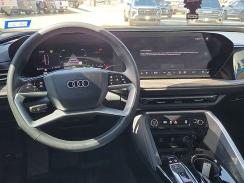 Used 2025 Audi Q5 Premium Plus AWD/4WD image 16