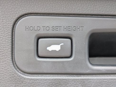 Used 2023 Honda Pilot EX-L image 11