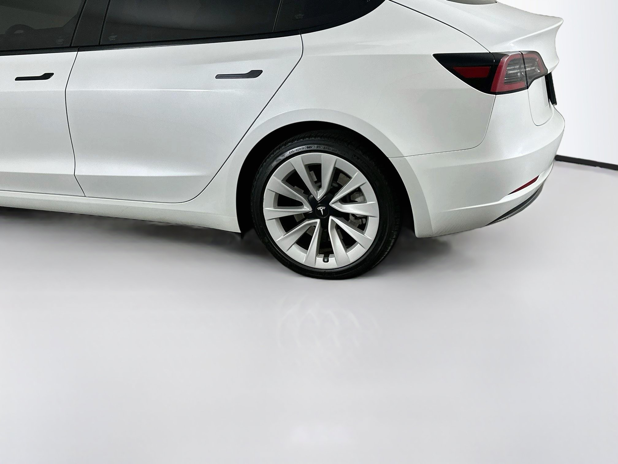 Used 2023 Tesla Model 3 Standard Range RWD image 11