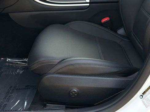 Used 2023 Mercedes-Benz C 300 4MATIC Sedan image 13