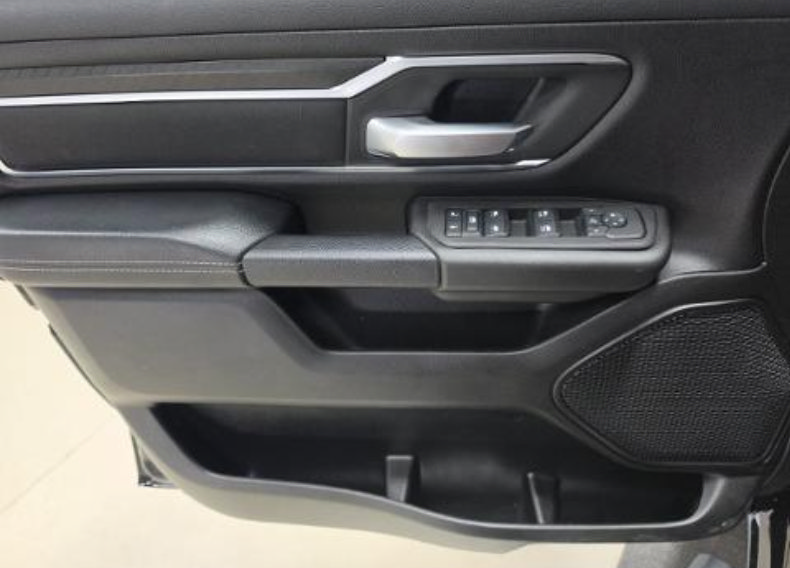 Used 2025 RAM 1500 Big Horn AWD/4WD image 13
